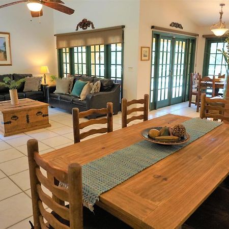 Jupiter Waterfalls - Newly Updated - Tiki Hut, Fire Pit, Kitchen, Pool Heater And More المظهر الخارجي الصورة
