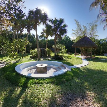 Jupiter Waterfalls - Newly Updated - Tiki Hut, Fire Pit, Kitchen, Pool Heater And More المظهر الخارجي الصورة