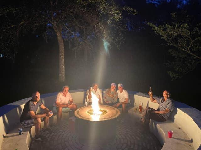 Jupiter Waterfalls - Newly Updated - Tiki Hut, Fire Pit, Kitchen, Pool Heater And More المظهر الخارجي الصورة