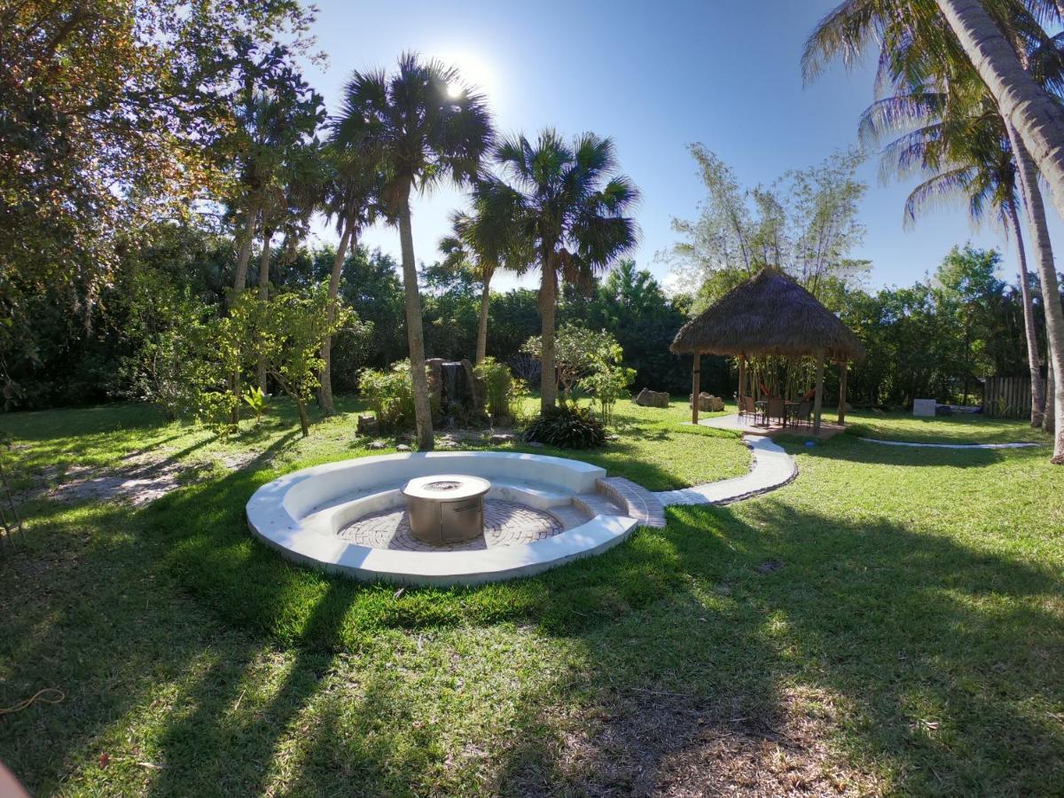 Jupiter Waterfalls - Newly Updated - Tiki Hut, Fire Pit, Kitchen, Pool Heater And More المظهر الخارجي الصورة