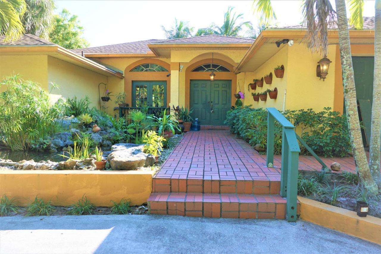 Jupiter Waterfalls - Newly Updated - Tiki Hut, Fire Pit, Kitchen, Pool Heater And More المظهر الخارجي الصورة