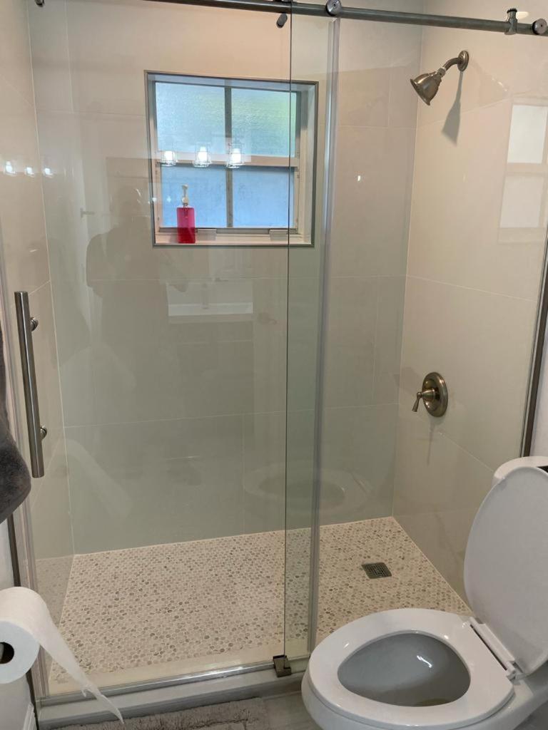 Jupiter Waterfalls - Newly Updated - Tiki Hut, Fire Pit, Kitchen, Pool Heater And More المظهر الخارجي الصورة